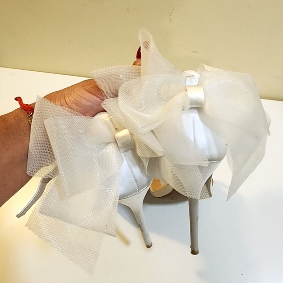 Lulu's Ayanna White Bow High Heels Sandals size 9 - Picture 10 of 13